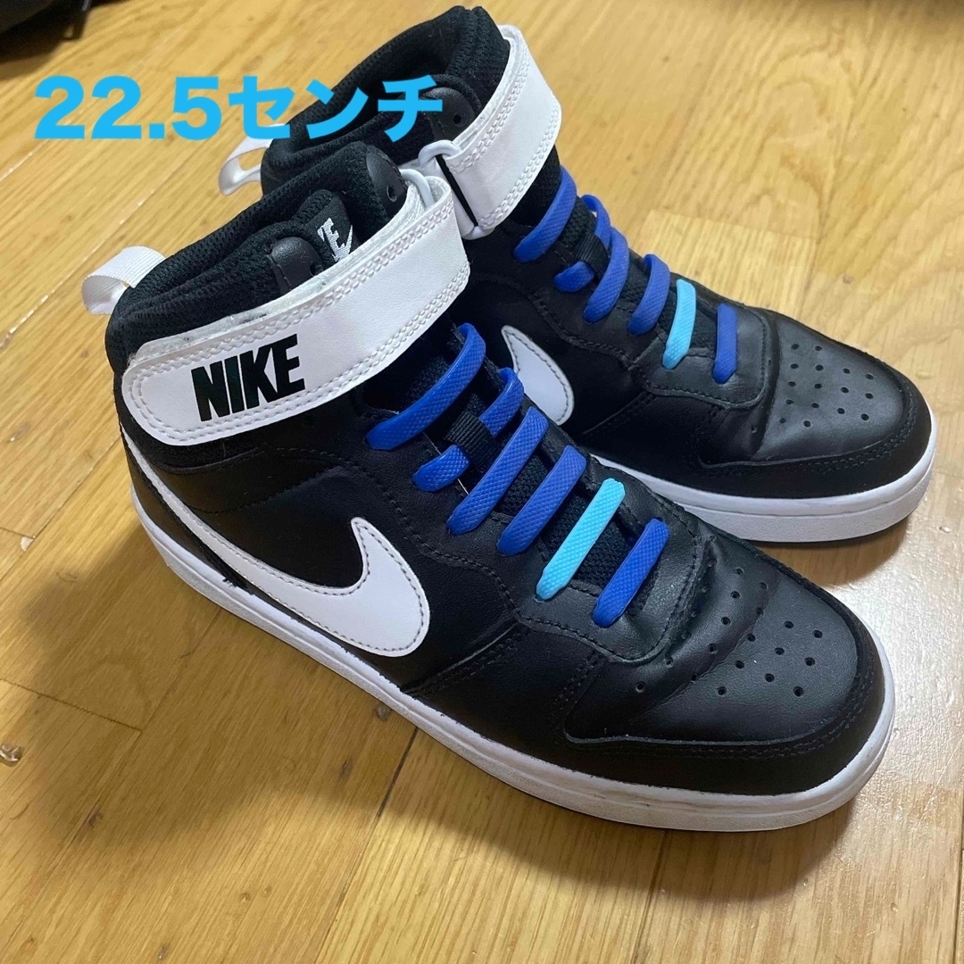 NIKE(ナイキ)のNIKE  コートバーロウ　MID2  黒スニーカー　　ハイカット キッズ/ベビー/マタニティのキッズ靴/シューズ(15cm~)(スニーカー)の商品写真