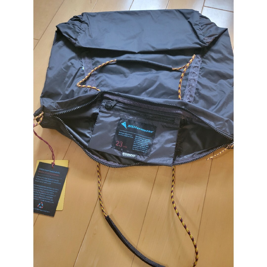 Klattermusen(クレッタルムーセン)のクレッタルムーセン gebo bag 23L Black メンズのバッグ(トートバッグ)の商品写真