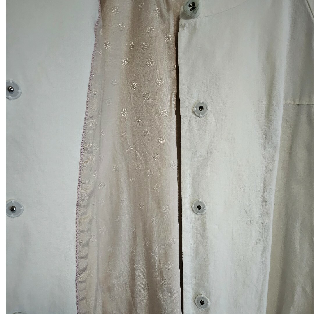 TOCCA(トッカ)のTOCCA トッカ　ロングコート　刺繍　サイズM　スプリングコート レディースのジャケット/アウター(ロングコート)の商品写真