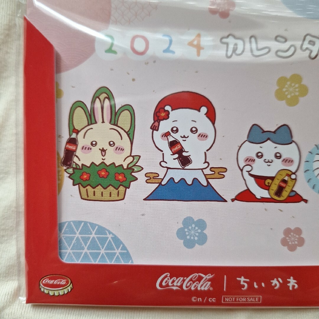 コカコーラ ちいかわ オリジナル卓上カレンダー 2024年 新品 未使用 未開封 エンタメ/ホビーのおもちゃ/ぬいぐるみ(キャラクターグッズ)の商品写真