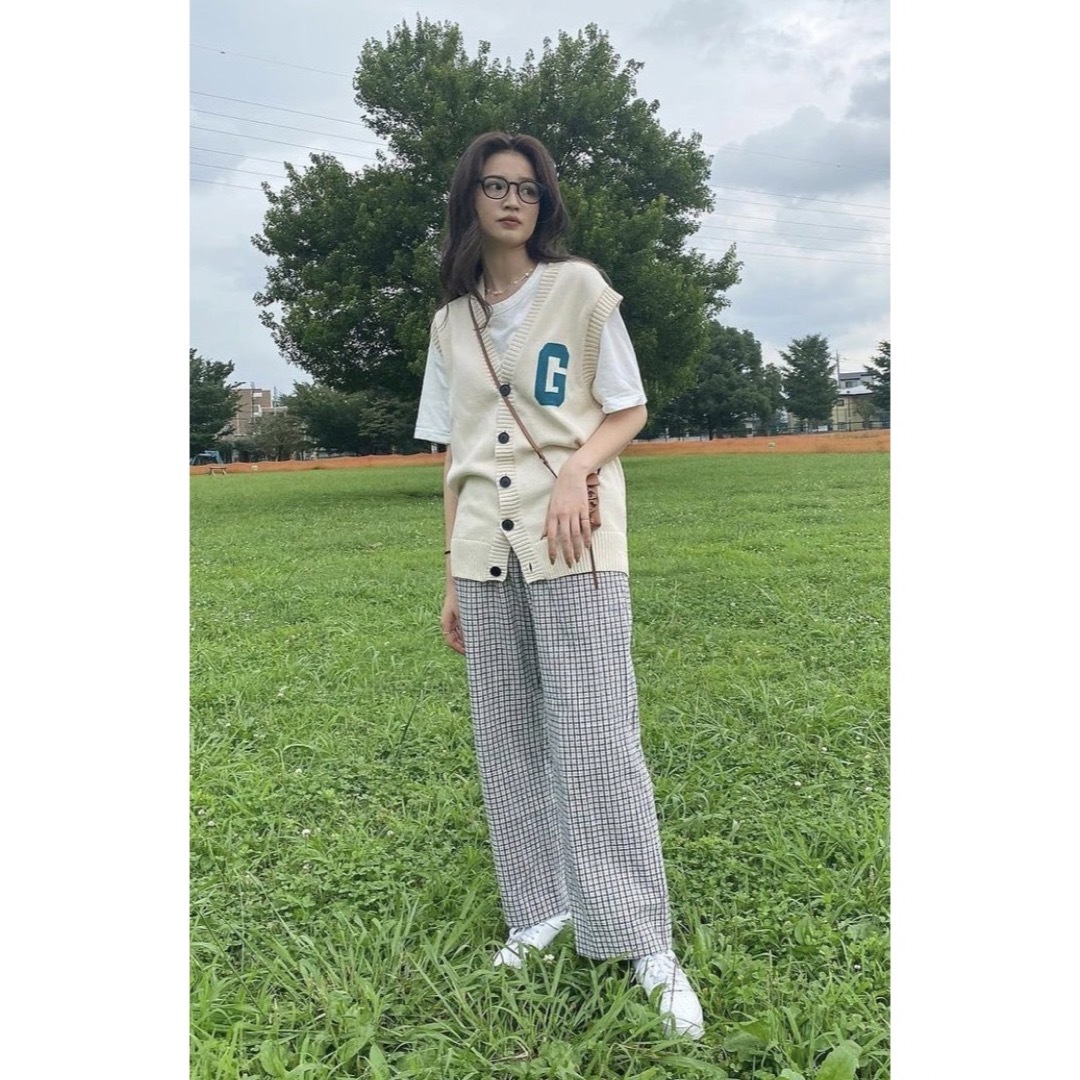 moussy(マウジー)のMOUSSY SPRING STRAIGHT パンツ レディースのパンツ(カジュアルパンツ)の商品写真