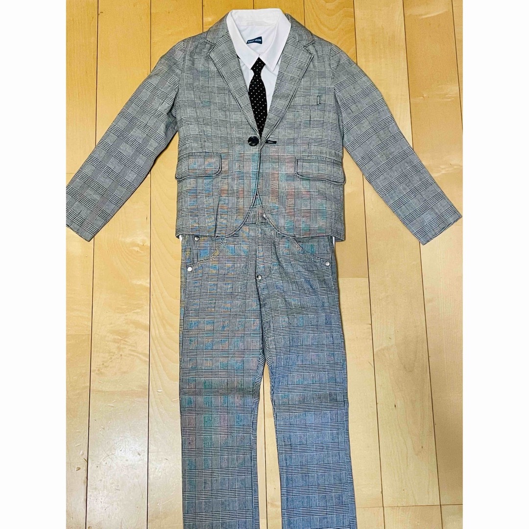 GENERATOR(ジェネレーター)の【美品】ジェネレーター スーツセット 120cm キッズ/ベビー/マタニティのキッズ服男の子用(90cm~)(ドレス/フォーマル)の商品写真