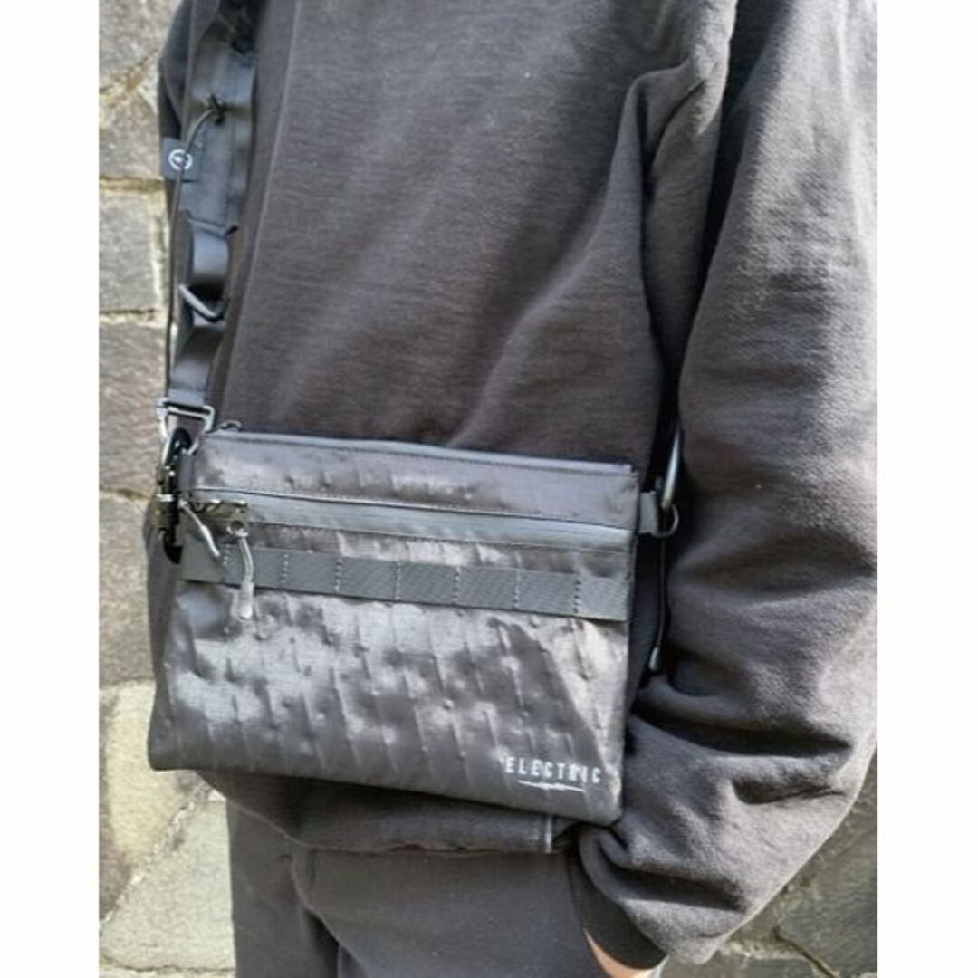 ELECTRIC(エレクトリック)のエレクトリック EXTENDING HOLDER WITH サコッシュ&ポーチ付 メンズのバッグ(ショルダーバッグ)の商品写真