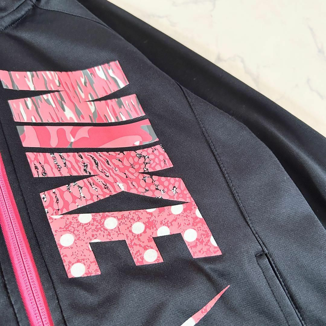 NIKE(ナイキ)の【美品】Lサイズ NIKE ナイキ パーカー ピンクロゴ でかロゴ スポーツ キッズ/ベビー/マタニティのキッズ服女の子用(90cm~)(ジャケット/上着)の商品写真