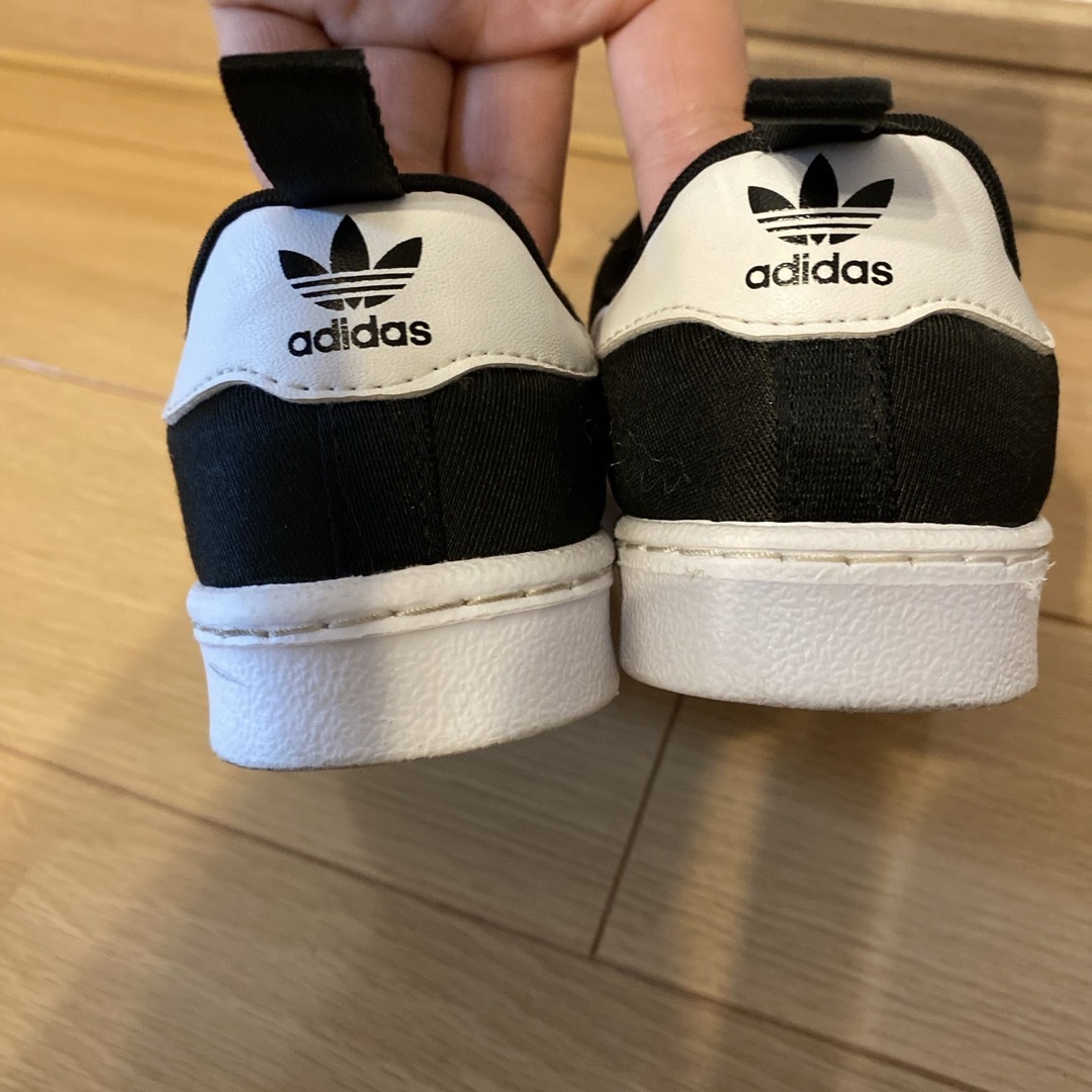 adidas(アディダス)のadidasベビースニーカー14センチ キッズ/ベビー/マタニティのベビー靴/シューズ(~14cm)(スニーカー)の商品写真