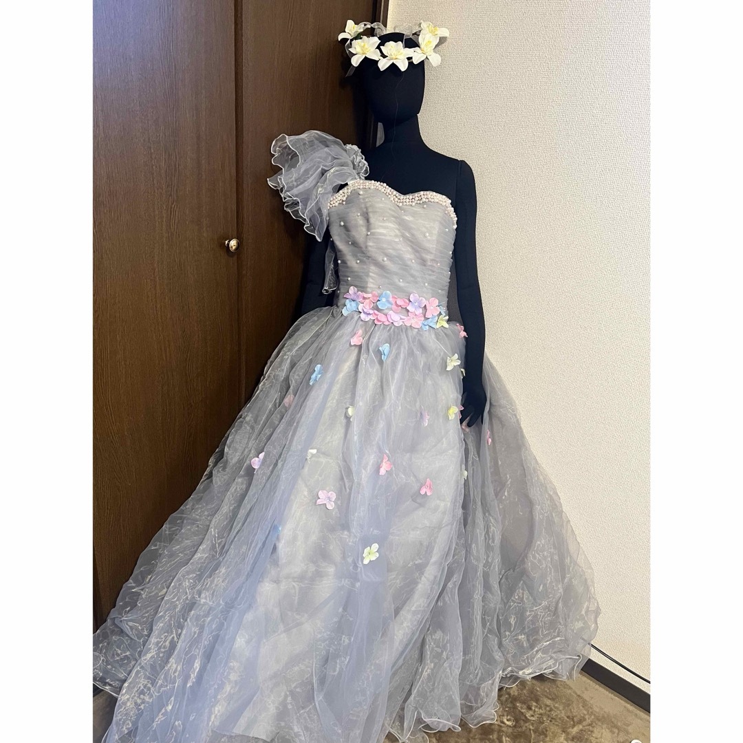 カラードレス グレー Sサイズ カラードレス ウェディングドレス ロングドレス レディースのフォーマル/ドレス(ウェディングドレス)の商品写真