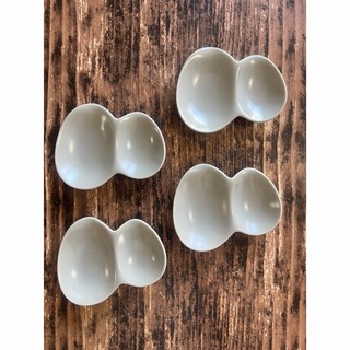 バタフライ型 ダブル小皿 仕切り皿 グレー4枚オシャレ カフェ風 陶磁器 薬味皿(食器)