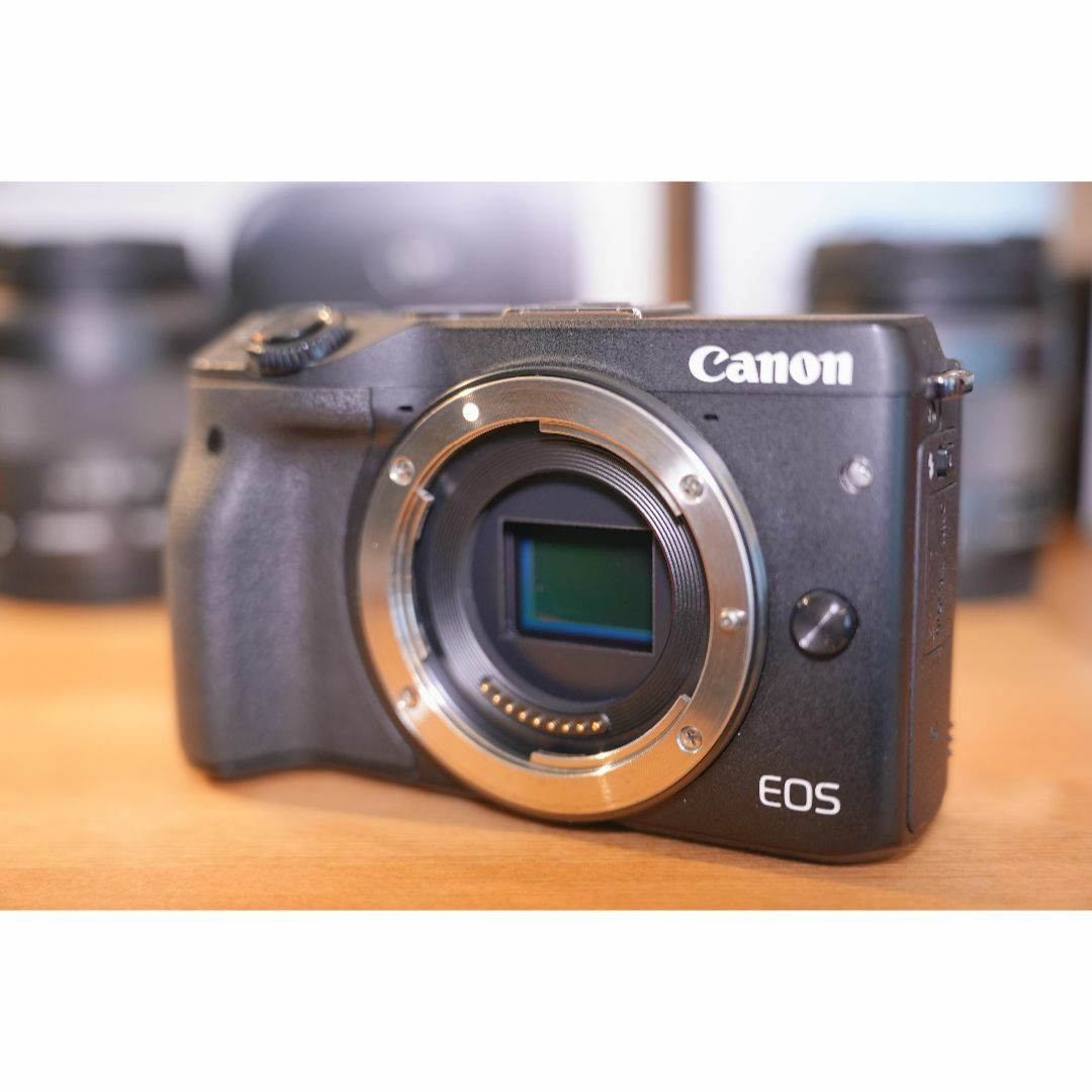 Canon(キヤノン)のCanon EOS M3 EVF-KIT/11-22mm/EF-Mアダプター スマホ/家電/カメラのカメラ(ミラーレス一眼)の商品写真