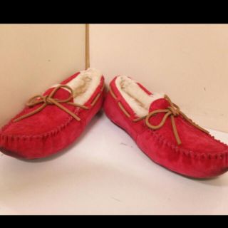 アグ(UGG)のUGG ダコタ RED 24cm(スリッポン/モカシン)