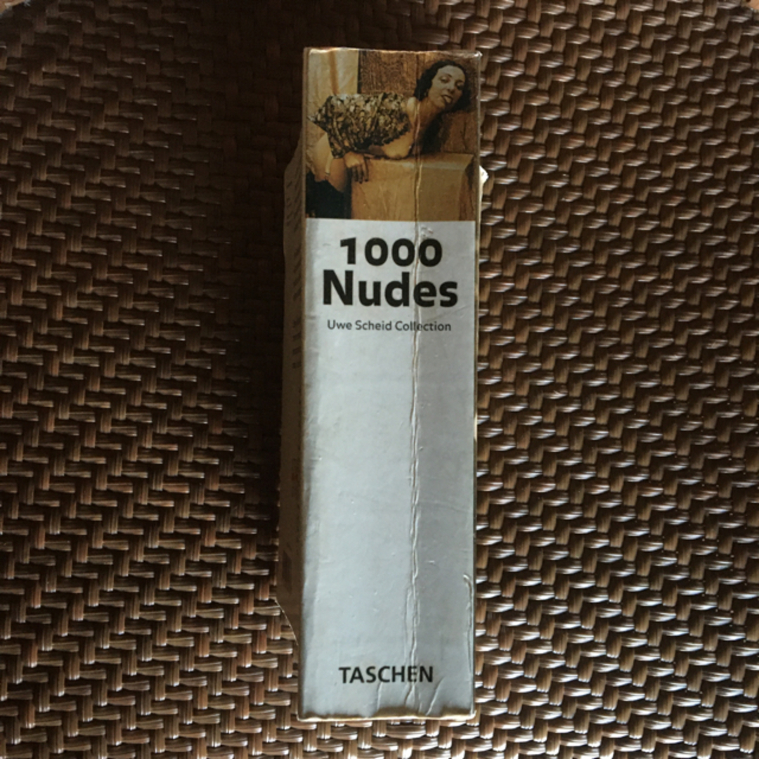1000 Nudes by Taschen