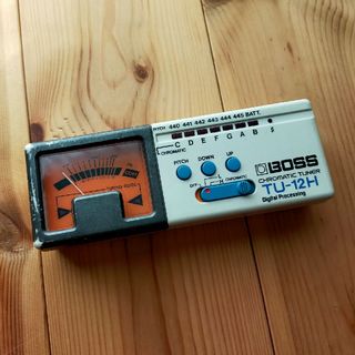 ボス(BOSS)のBOSS chromatic tuner TU-12H(その他)