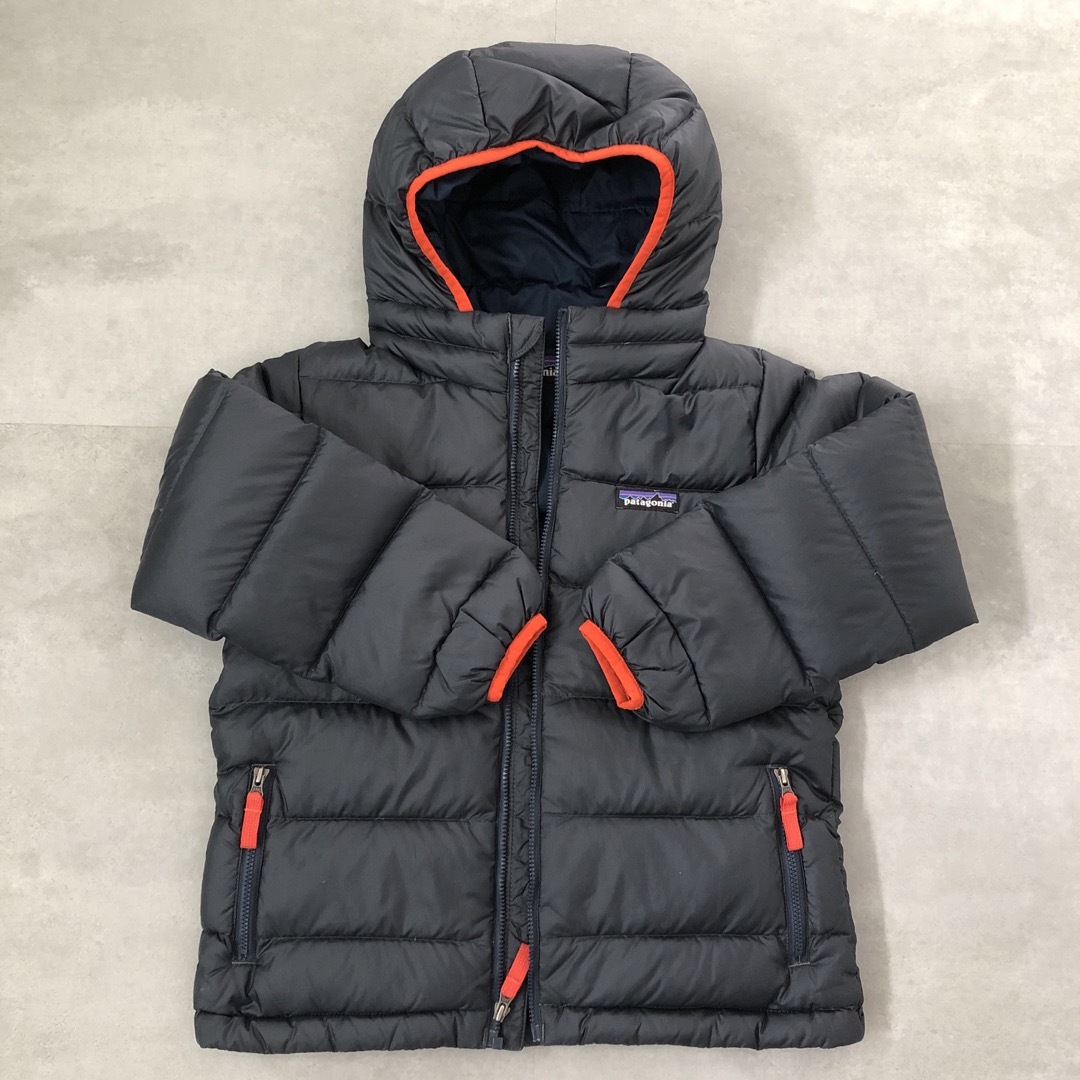 パタゴニア キッズ ダウンジャケット XS ネイビー - ジャケット/上着 パタゴニア キッズ ダウンジャケット XS ネイビー - ジャケット/上着