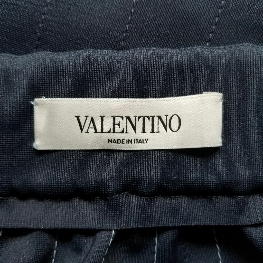 VALENTINO(ヴァレンティノ)のVALENTINO　スカート　ネイビー　トラック　ジャージ　40 レディースのスカート(ミニスカート)の商品写真