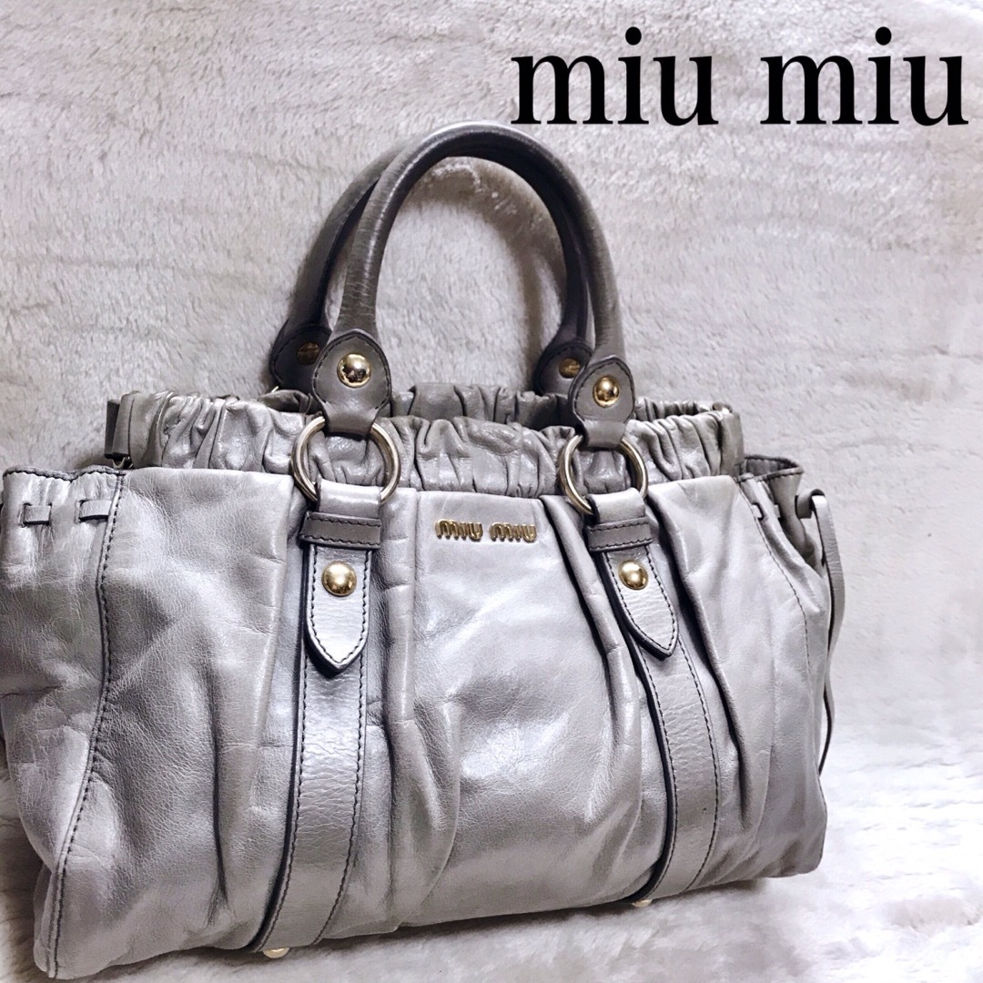 miumiu オールレザー ギャザー ハンドバッグ トートバッグ ブランドロゴみららショップバッグ