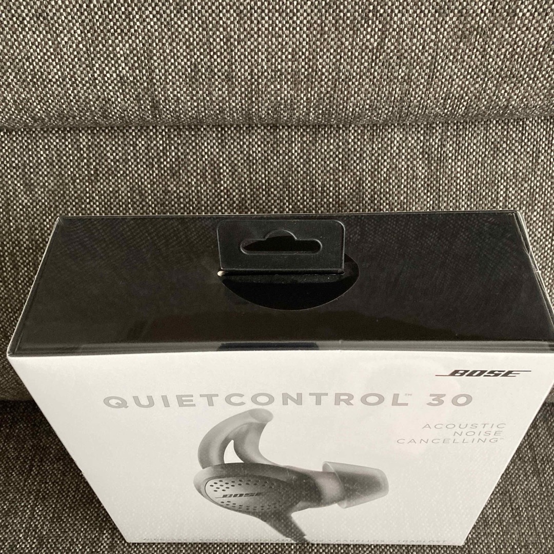 BOSE(ボーズ)のBOSE QUIETCONTROL 30 新品 未開封 保証付き スマホ/家電/カメラのオーディオ機器(ヘッドフォン/イヤフォン)の商品写真