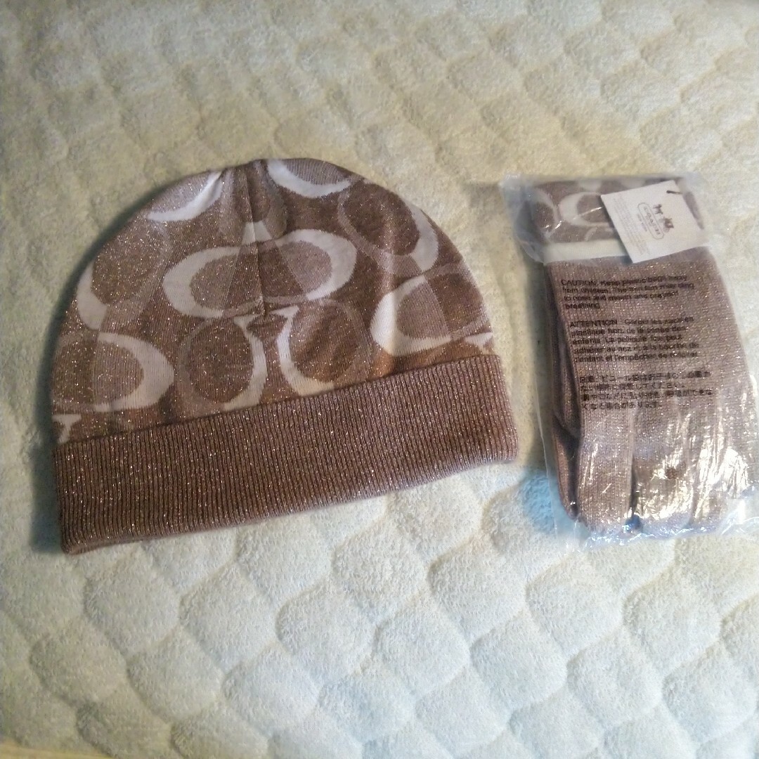 COACH(コーチ)のCOACH　手袋　ニット帽　セット レディースのファッション小物(手袋)の商品写真
