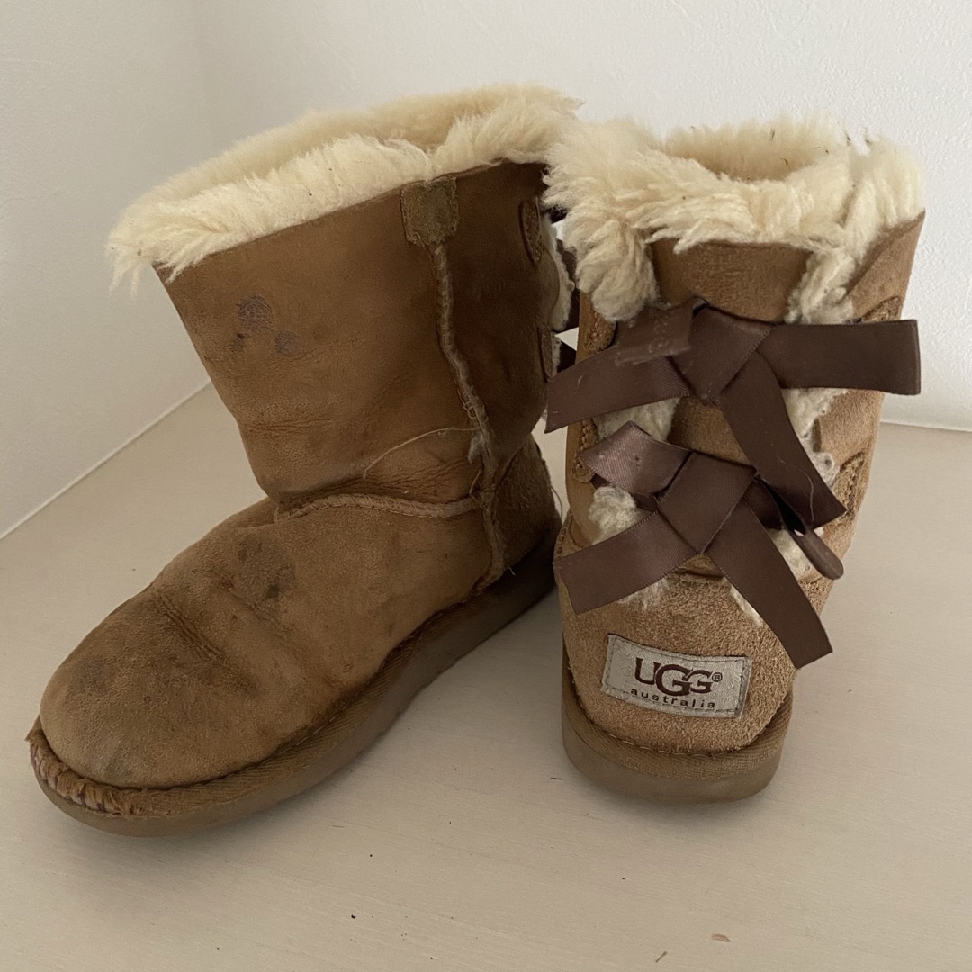 UGG AUSTRALIA(アグオーストラリア)のUGG ムートンブーツ レースアップ キッズ 18.5cm キッズ/ベビー/マタニティのキッズ靴/シューズ(15cm~)(ブーツ)の商品写真