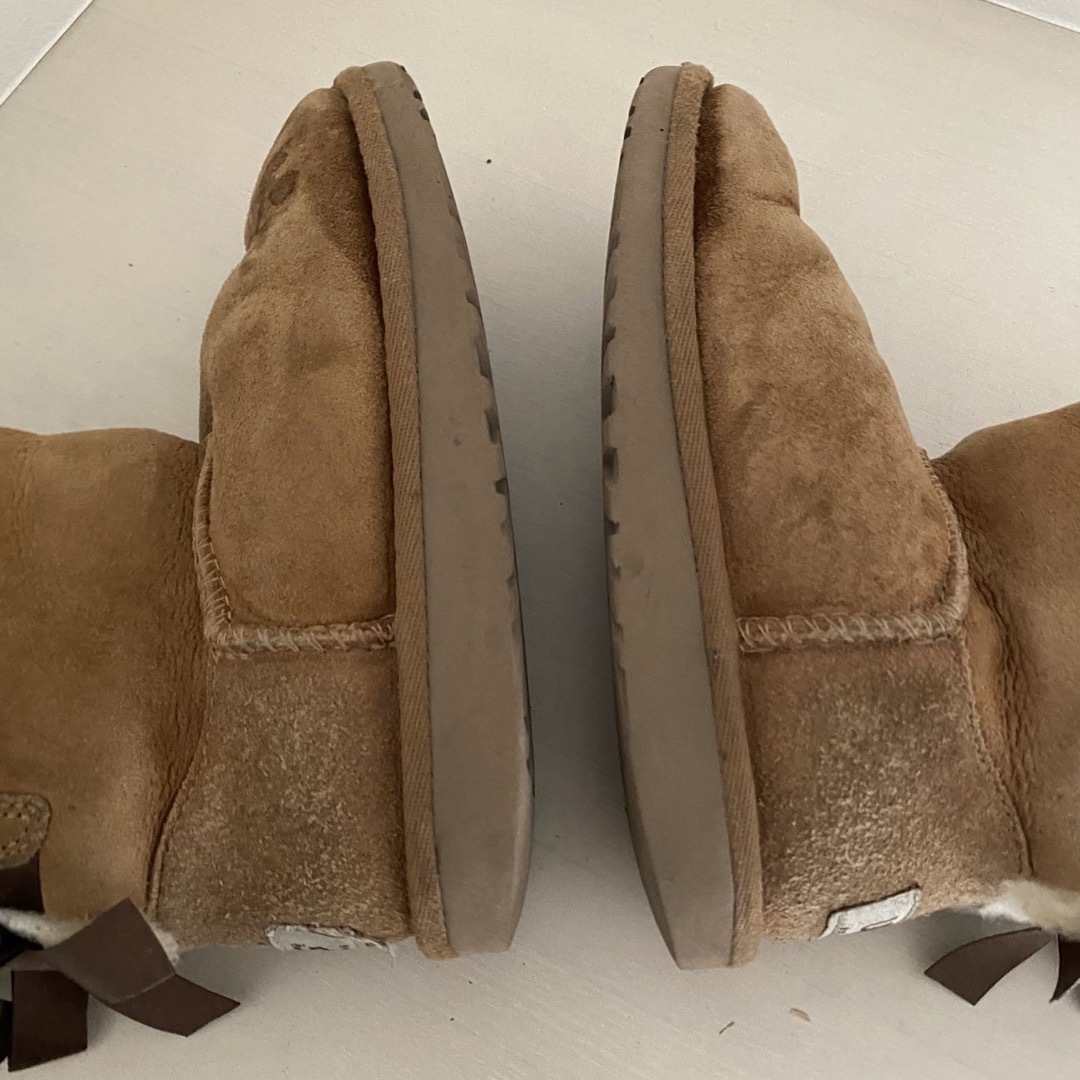 UGG AUSTRALIA(アグオーストラリア)のUGG ムートンブーツ レースアップ キッズ 18.5cm キッズ/ベビー/マタニティのキッズ靴/シューズ(15cm~)(ブーツ)の商品写真