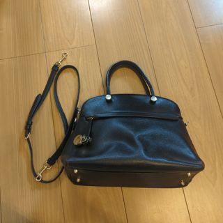 フルラ(Furla)の一時値【美品】フルラ　パイパー　ブラック　黒　ショルダー　上品　小ぶり　М　容量(ショルダーバッグ)