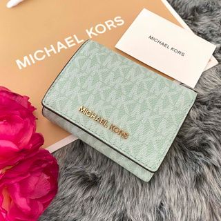 マイケルコース(Michael Kors)の新品☆MICHAEL KORS 折り財布　グリーン　シグネチャー  折り財布(財布)