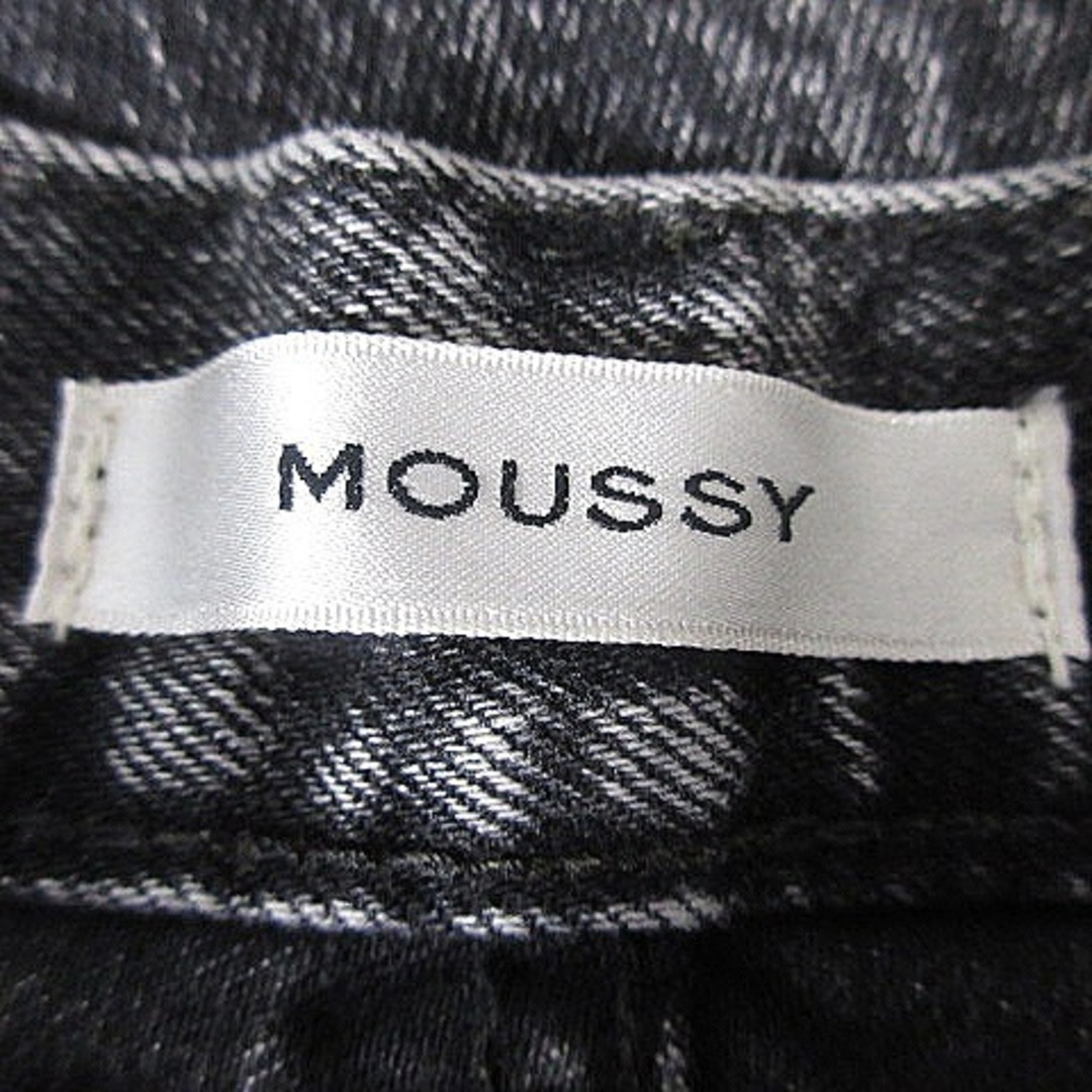 moussy(マウジー)のマウジー デニムパンツ ジーンズ ジーパン テーパード 24 ブラック ボトムス レディースのパンツ(デニム/ジーンズ)の商品写真