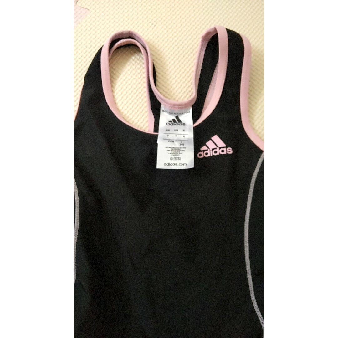 adidas(アディダス)の水着 キッズ/ベビー/マタニティのキッズ服女の子用(90cm~)(水着)の商品写真