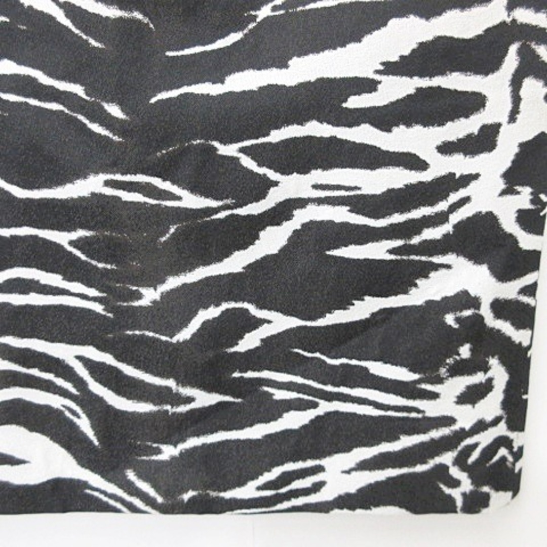 ADORE(アドーア)のアドーア ADORE タイトスカート ひざ丈 ゼブラ柄 黒 白 ブラック 38 レディースのスカート(ひざ丈スカート)の商品写真