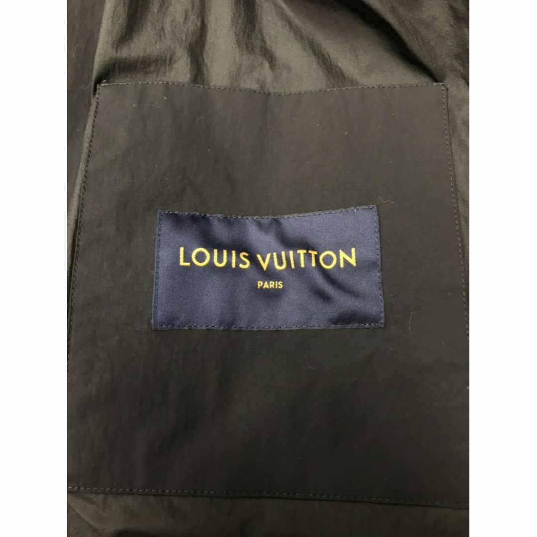 LOUIS VUITTON(ルイヴィトン)のルイヴィトン★トロンプイユ 3Dミッドレイヤー チェーンジップダウンコート メンズのジャケット/アウター(ダウンジャケット)の商品写真