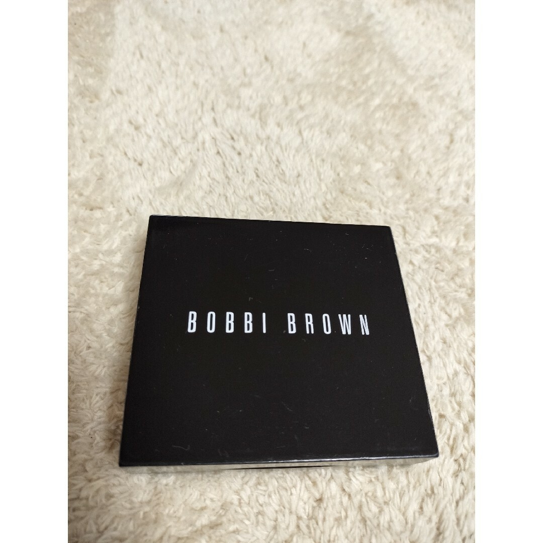 BOBBI BROWN(ボビイブラウン)のボビー・ブラウン　サドルマホガニー コスメ/美容のベースメイク/化粧品(パウダーアイブロウ)の商品写真