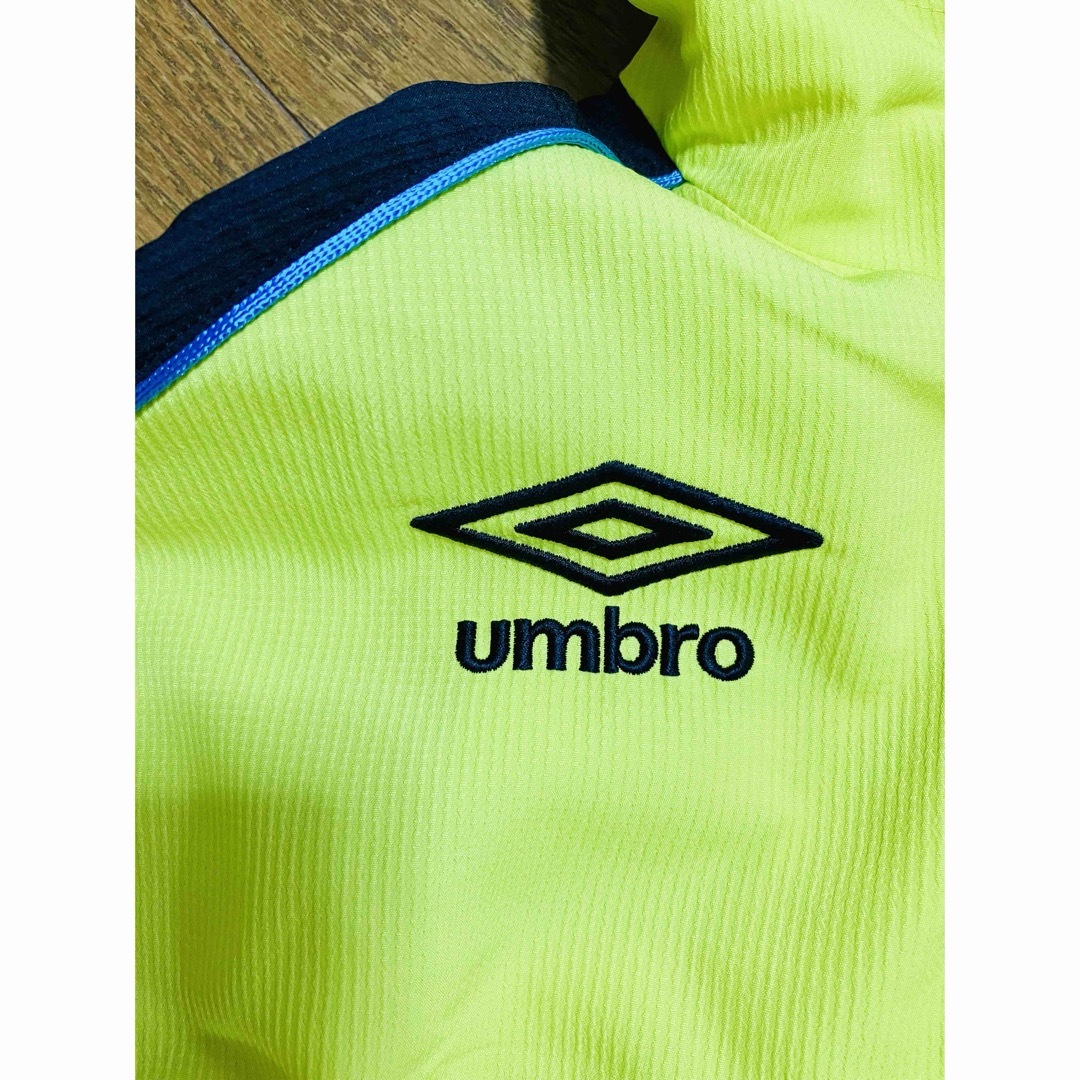 UMBRO(アンブロ)のアンブロ　ジャージ(メンズM)上 スポーツ/アウトドアのサッカー/フットサル(ウェア)の商品写真