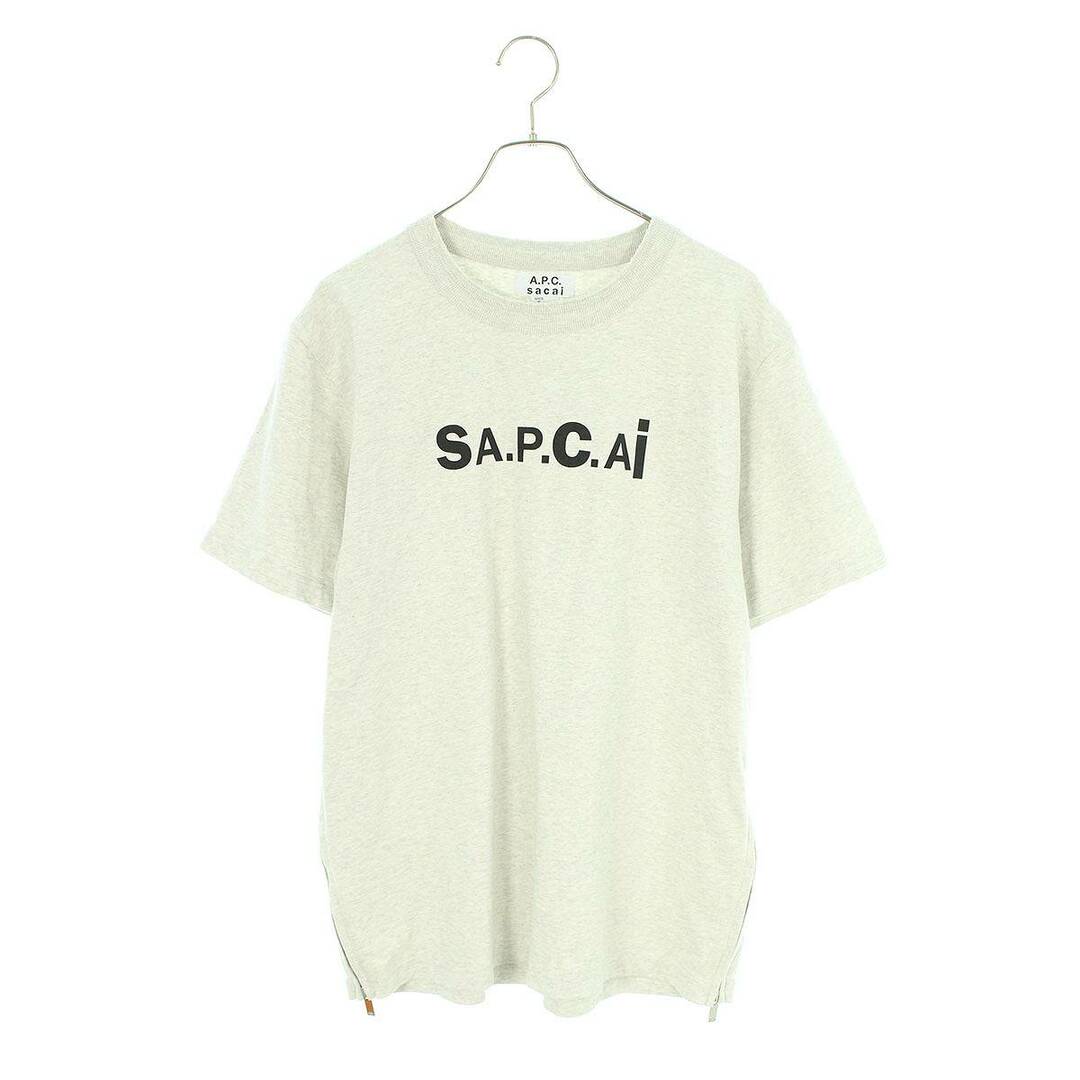 サカイ ×アーペーセー A.P.C.  21E2-COEQW-M26978 ダブルネームロゴプリントTシャツ メンズ Lトップス