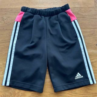 アディダス(adidas)のadidasハーフパンツ、Ｊ140（ブラック／ピンク）(パンツ/スパッツ)