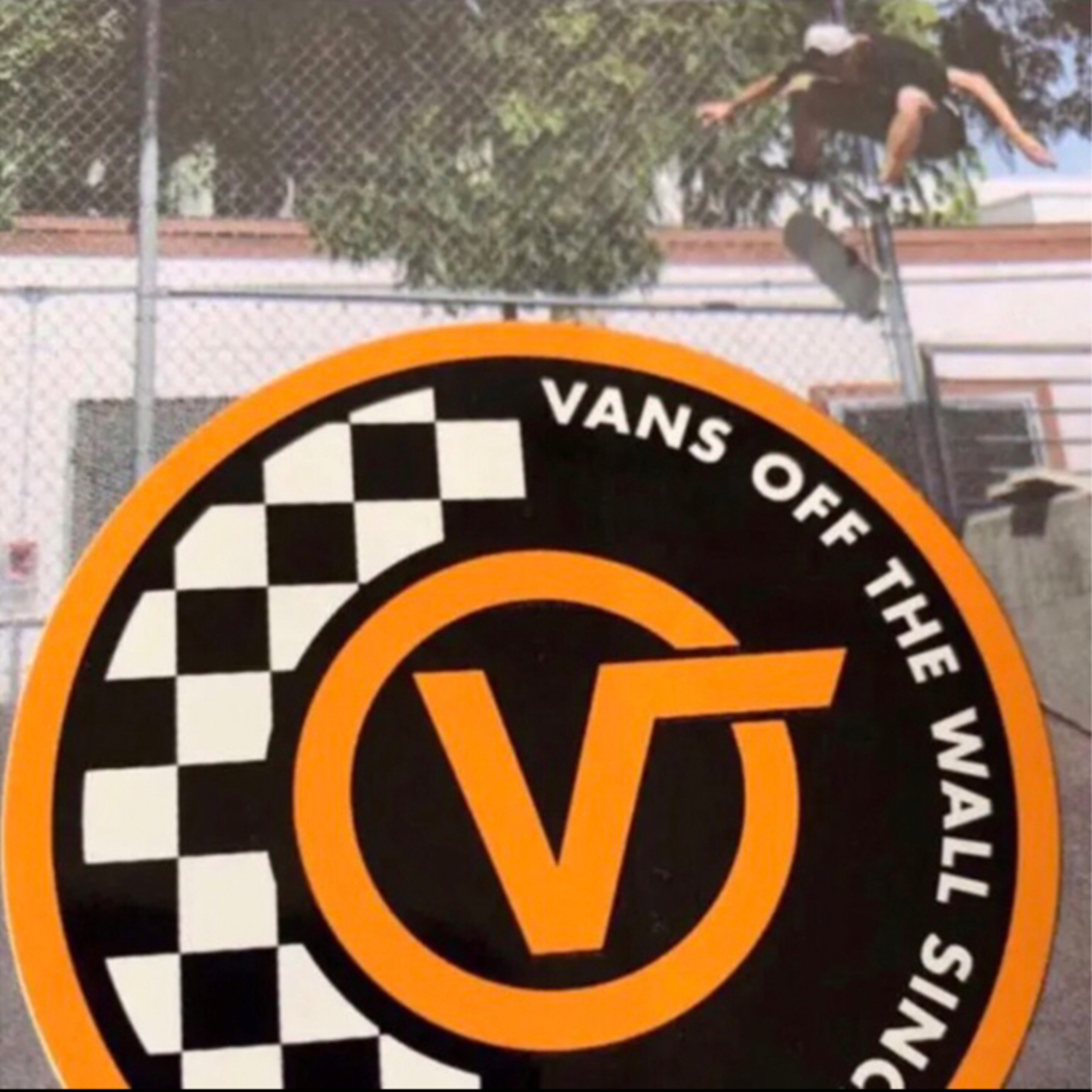 VANS(ヴァンズ)のVANSバンズUS限定newskoolチェッカーサークルステッカー メンズのファッション小物(その他)の商品写真