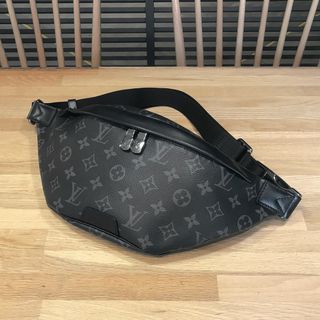 ルイヴィトン(LOUIS VUITTON)の新品未使用 ルイヴィトン 現行 エクリプス ディスカバリー バムバッグPM(ボディーバッグ)