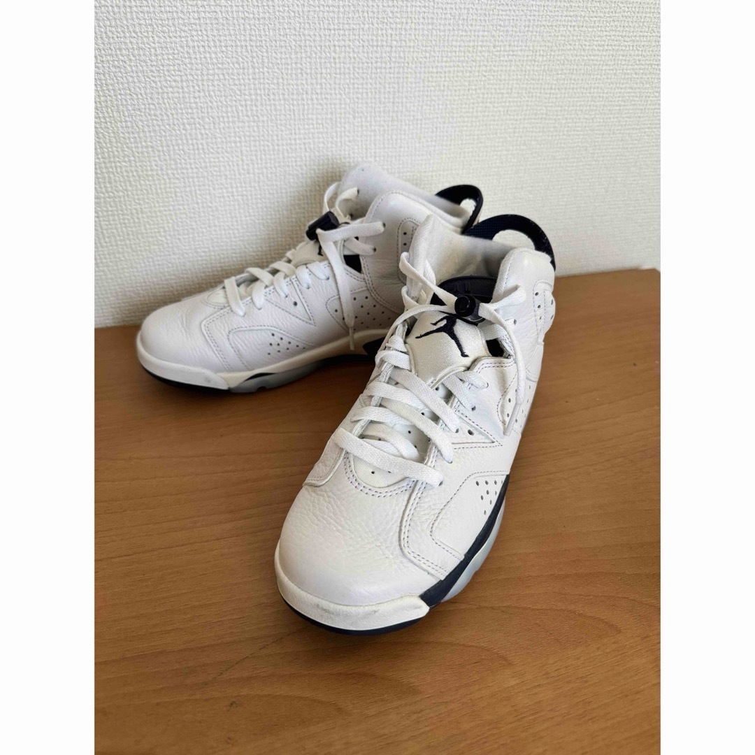 Jordan Brand（NIKE）(ジョーダン)のNIKE エアジョーダン6 ミッドナイト　ネイビー レディースの靴/シューズ(スニーカー)の商品写真