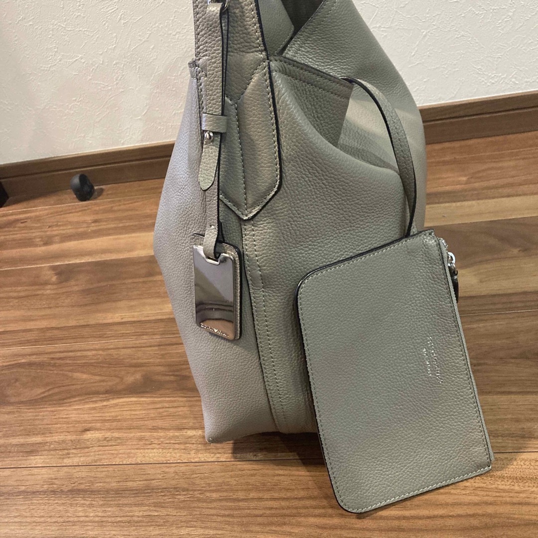 【良品】EMPORIO ARMANI アルマーニ レザー トートバッグ ポーチ付