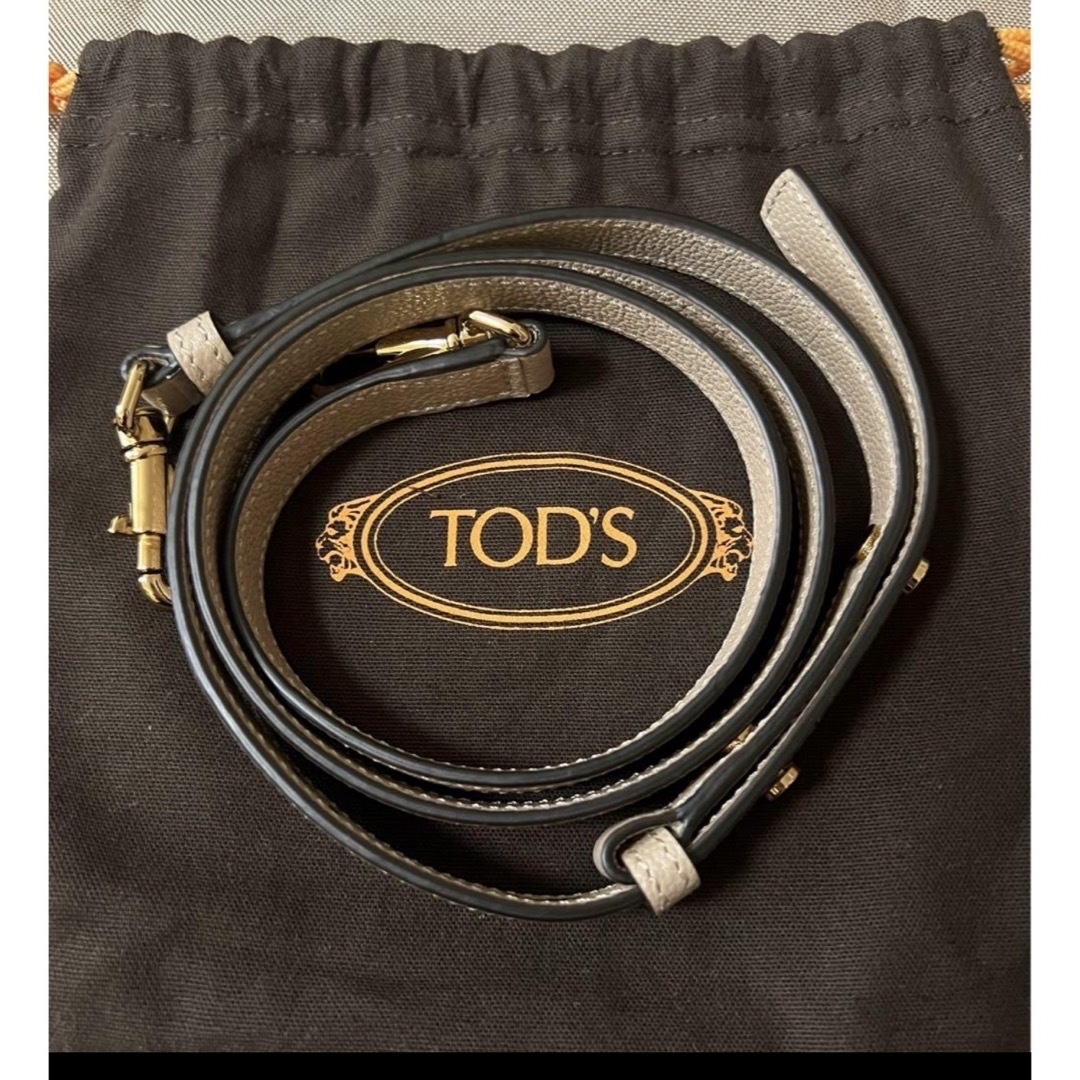 TOD'S(トッズ)のTOD'S トッズT タイムレス レザー ショッピング バッグ ミニ　1度使用 レディースのバッグ(ショルダーバッグ)の商品写真