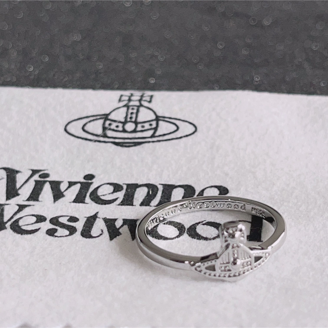 Vivienne Westwood(ヴィヴィアンウエストウッド)のヴィヴィアンウエストウッド　リング　シルバー レディースのアクセサリー(リング(指輪))の商品写真