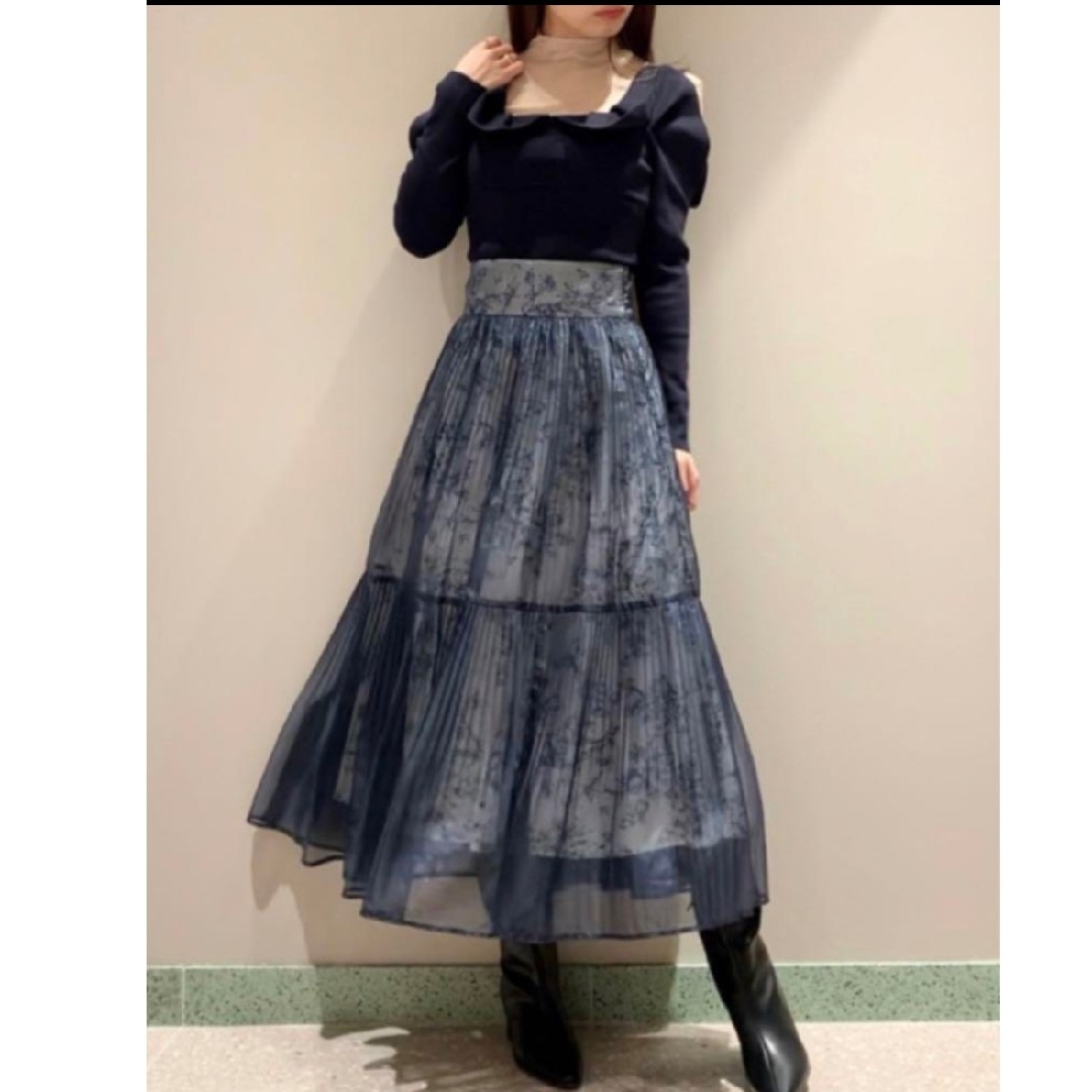 新品タグ付き SNIDEL プリーツシフォンレイヤードプリントスカート ネイビー 新品タグ付き SNIDEL プリーツシフォンレイヤードプリントスカート ネイビー