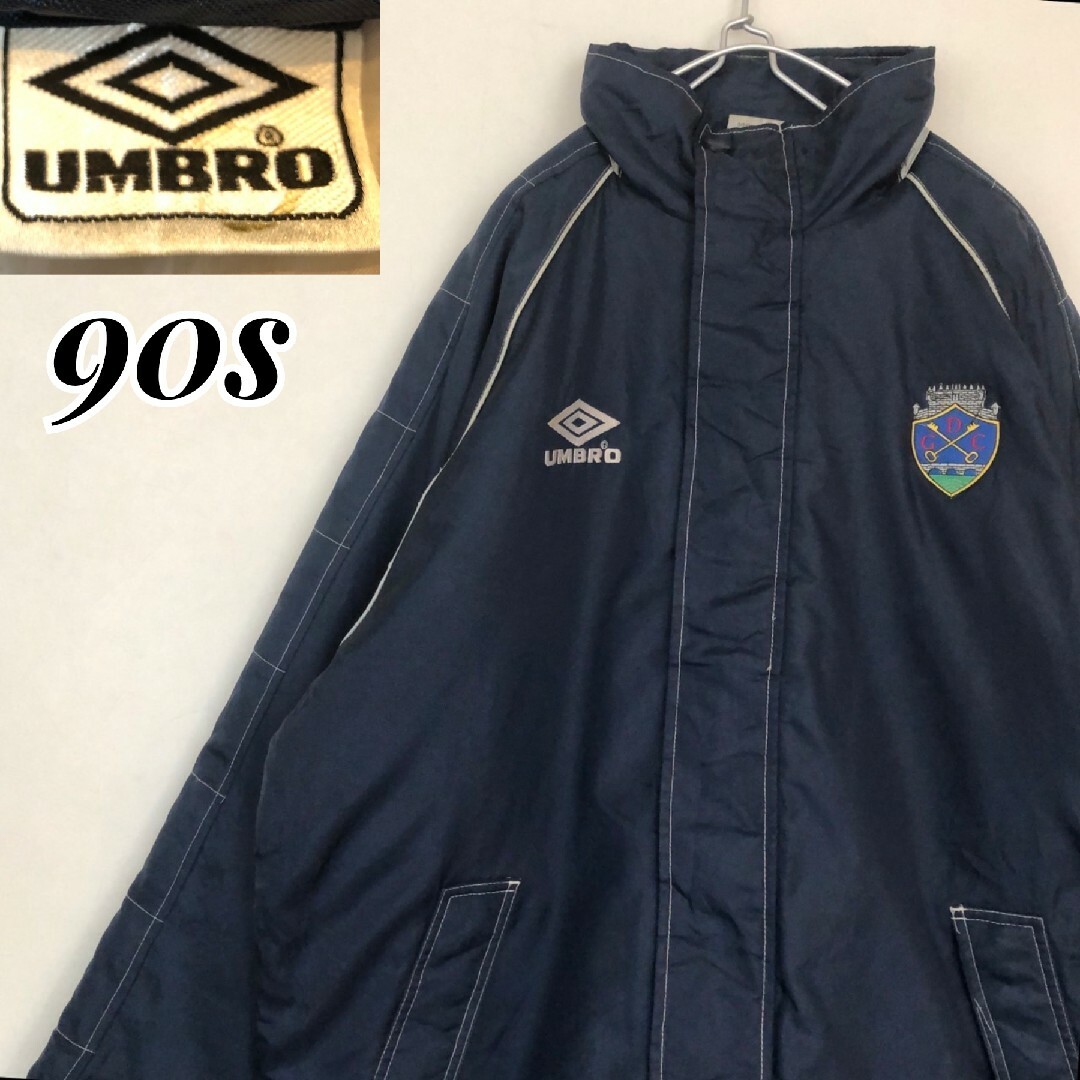 】UMBRO アンブロ 90s ワンポイントロゴ刺繍　中綿入りナイロンジャケット | フリマアプリ ラクマ