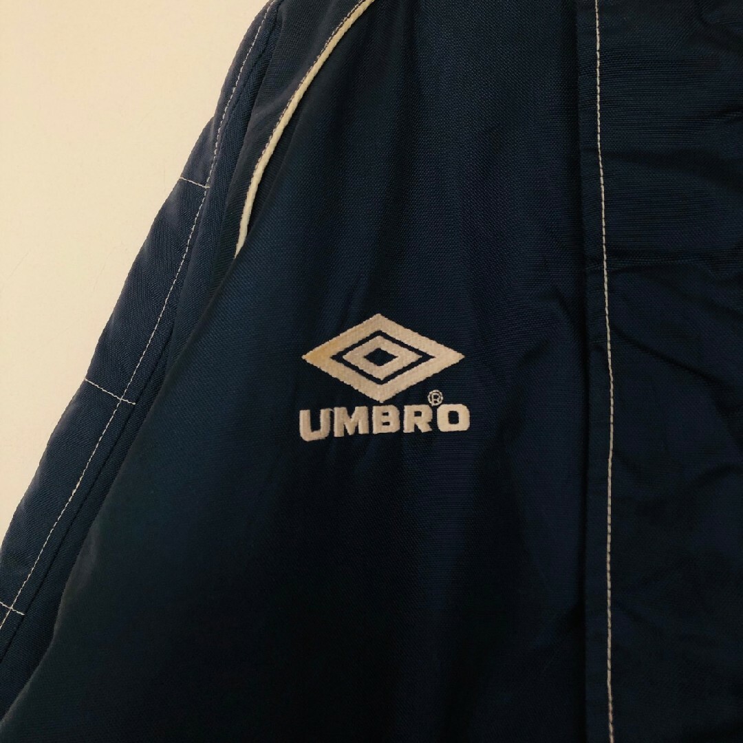 】UMBRO アンブロ 90s ワンポイントロゴ刺繍　中綿入りナイロンジャケット