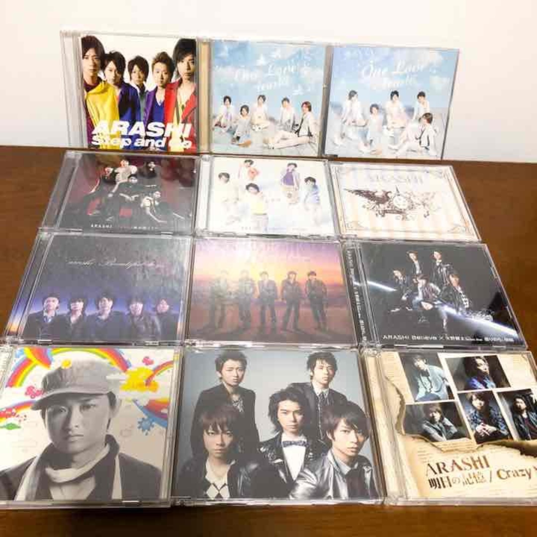 嵐　シングル　通常盤　40点　＋嵐 グッズセット エンタメ/ホビーのCD(ポップス/ロック(邦楽))の商品写真