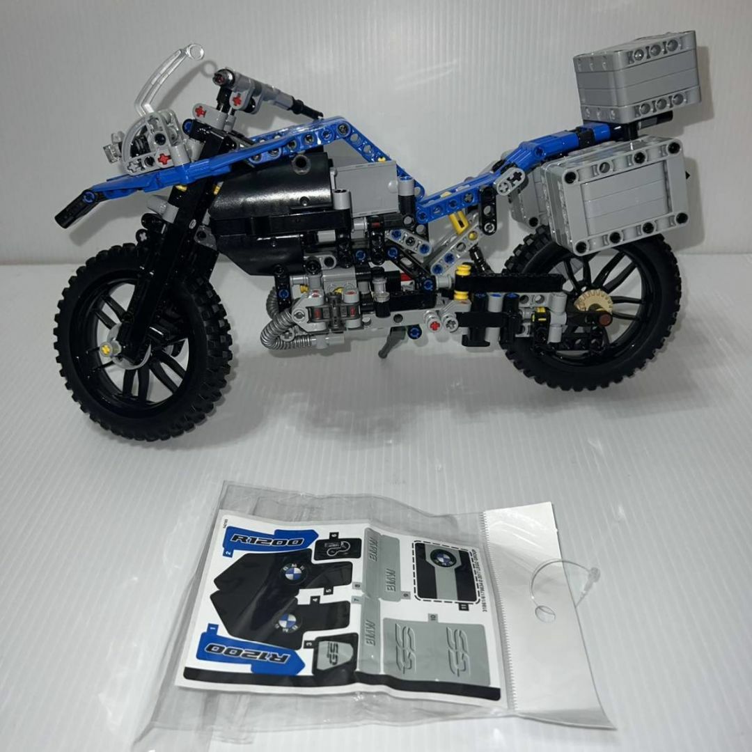 LEGO r1200 BMW レゴ　レゴテクニック 完成品 42063 キッズ/ベビー/マタニティのおもちゃ(積み木/ブロック)の商品写真