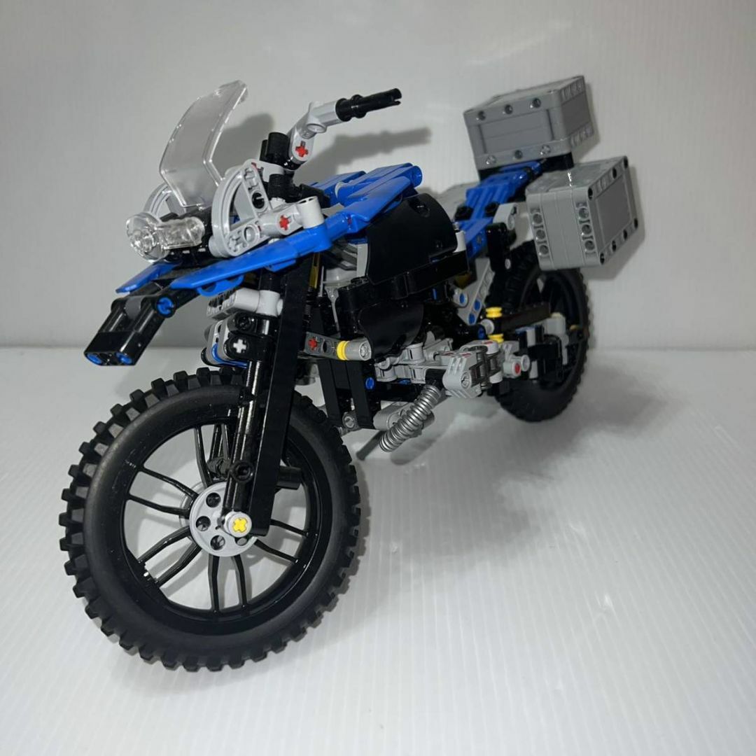 LEGO r1200 BMW レゴ　レゴテクニック 完成品 42063 キッズ/ベビー/マタニティのおもちゃ(積み木/ブロック)の商品写真