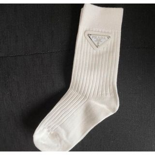 プラダ 靴下の通販 16点 | PRADAのレディースを買うならラクマ プラダ 靴下の通販 16点 | PRADAのレディースを買うならラクマ