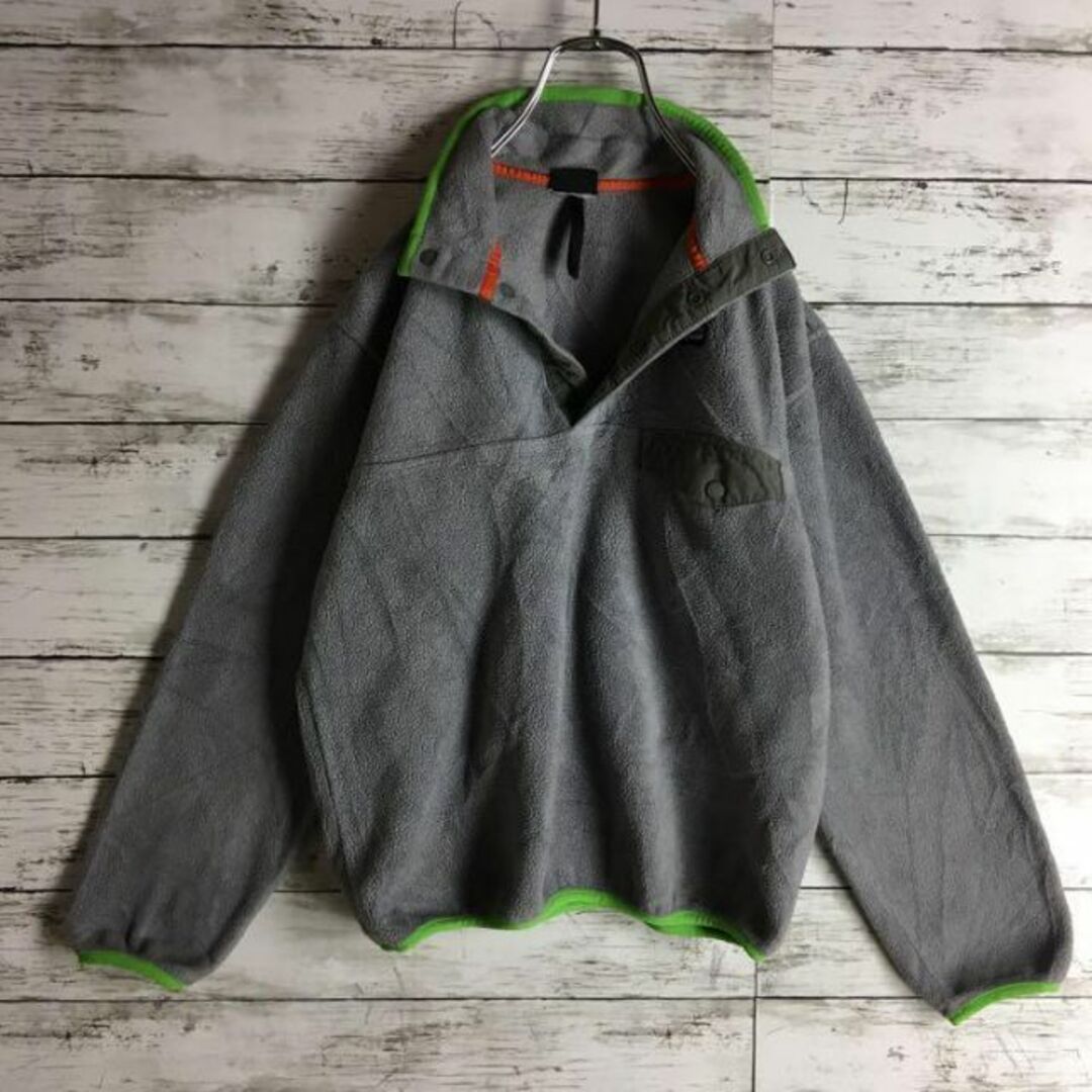 patagonia(パタゴニア)の【入手困難】パタゴニア☆シンチラロゴ入りフリース　薄手　グレー　738 キッズ/ベビー/マタニティのキッズ服男の子用(90cm~)(ジャケット/上着)の商品写真