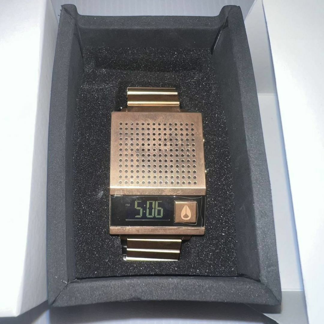 NIXON(ニクソン)の専用NIXON ニクソン ROSE GOLD DORK TOO 新品　2台セット メンズの時計(腕時計(デジタル))の商品写真