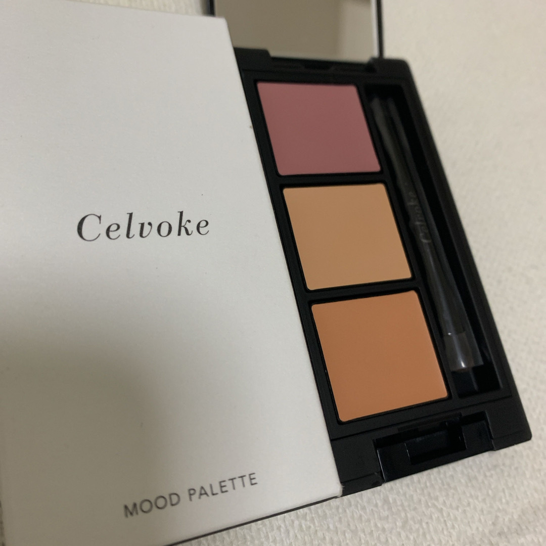 Celvoke(セルヴォーク)の未使用　Celvoke セルヴォーク ムードパレット02 コスメ/美容のベースメイク/化粧品(フェイスカラー)の商品写真