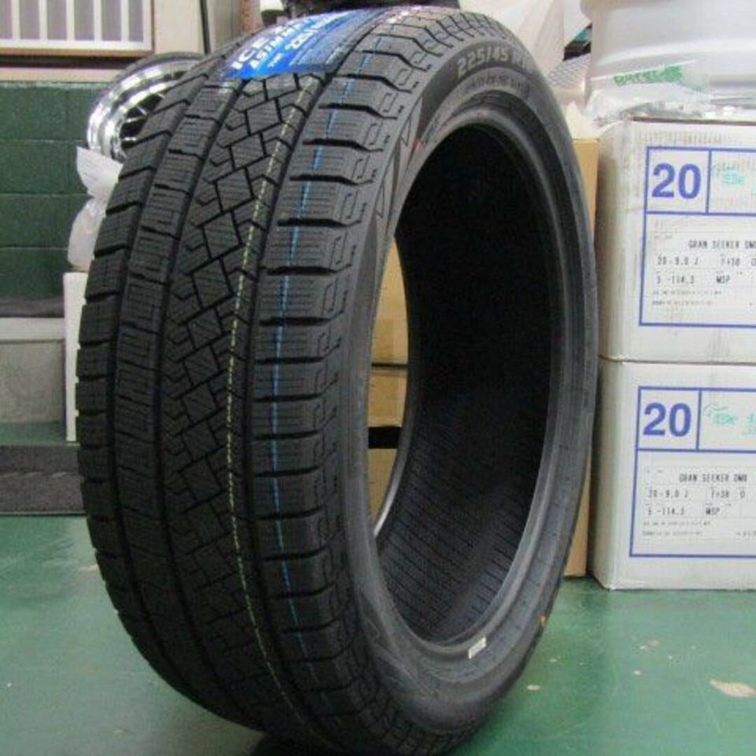 トヨタ(トヨタ)の【冬のお得品】トヨタ　80系　ハリアー　Gハイブリット純正　225/60R18 自動車/バイクの自動車(タイヤ・ホイールセット)の商品写真