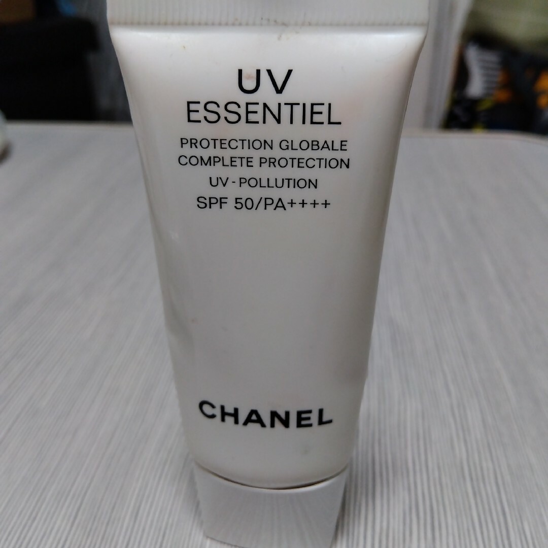 CHANEL(シャネル)のCHANEL　UVエサンシェルコンプリート コスメ/美容のボディケア(日焼け止め/サンオイル)の商品写真